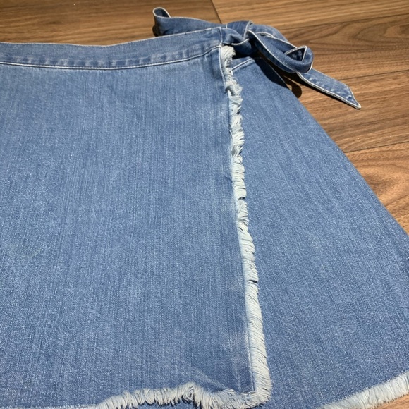 🌟HOST PICK🌟 Madewell denim wrap skirt - Picture 5 of 12